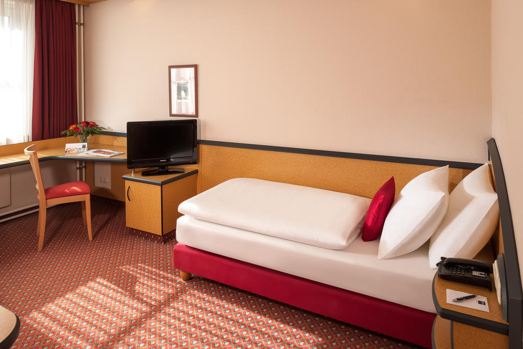 Dorint Airport-Hotel Berlin-Tegel — Photos 1